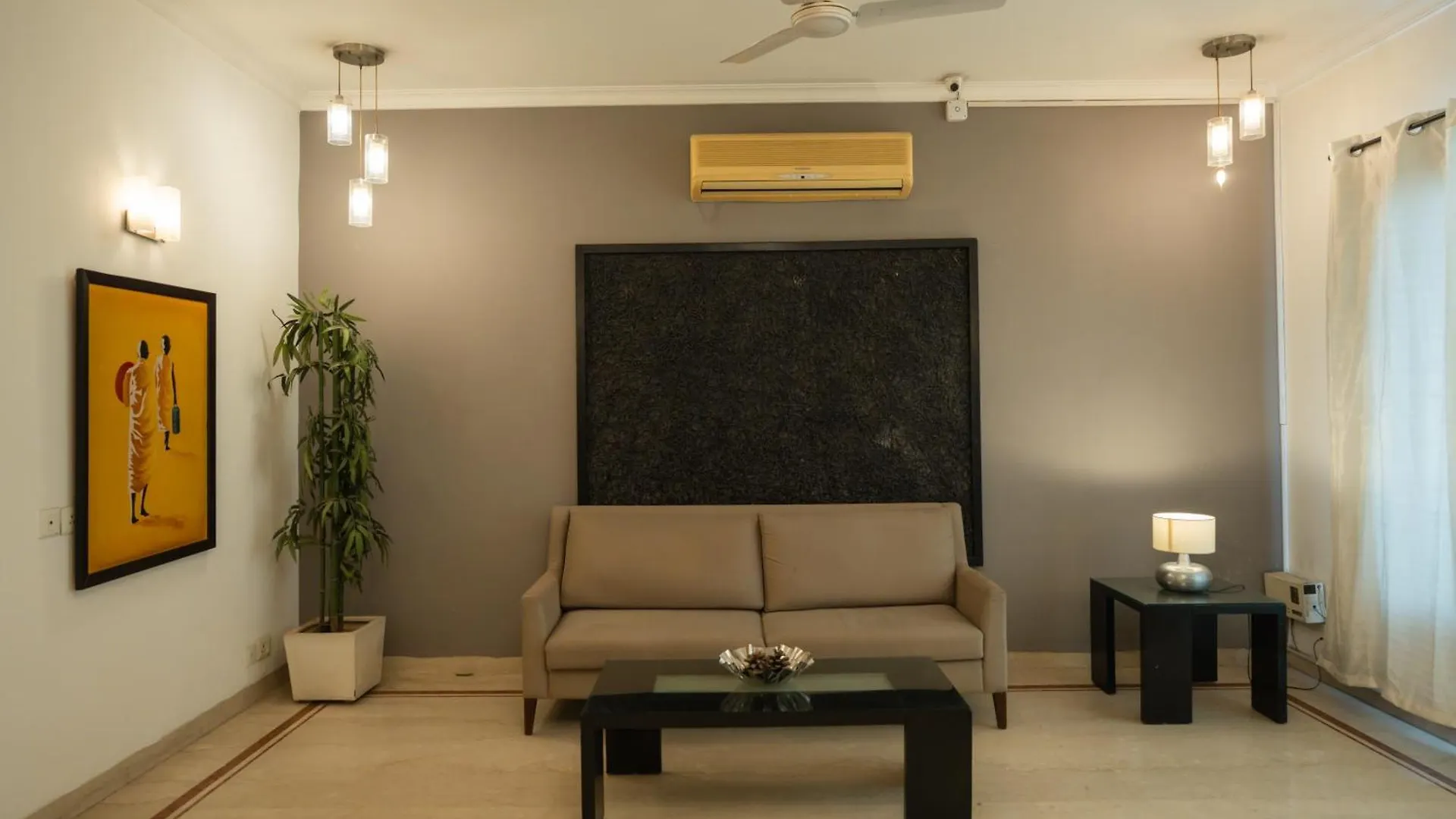 Ahuja Residency Cyber City I 구르가온 인도