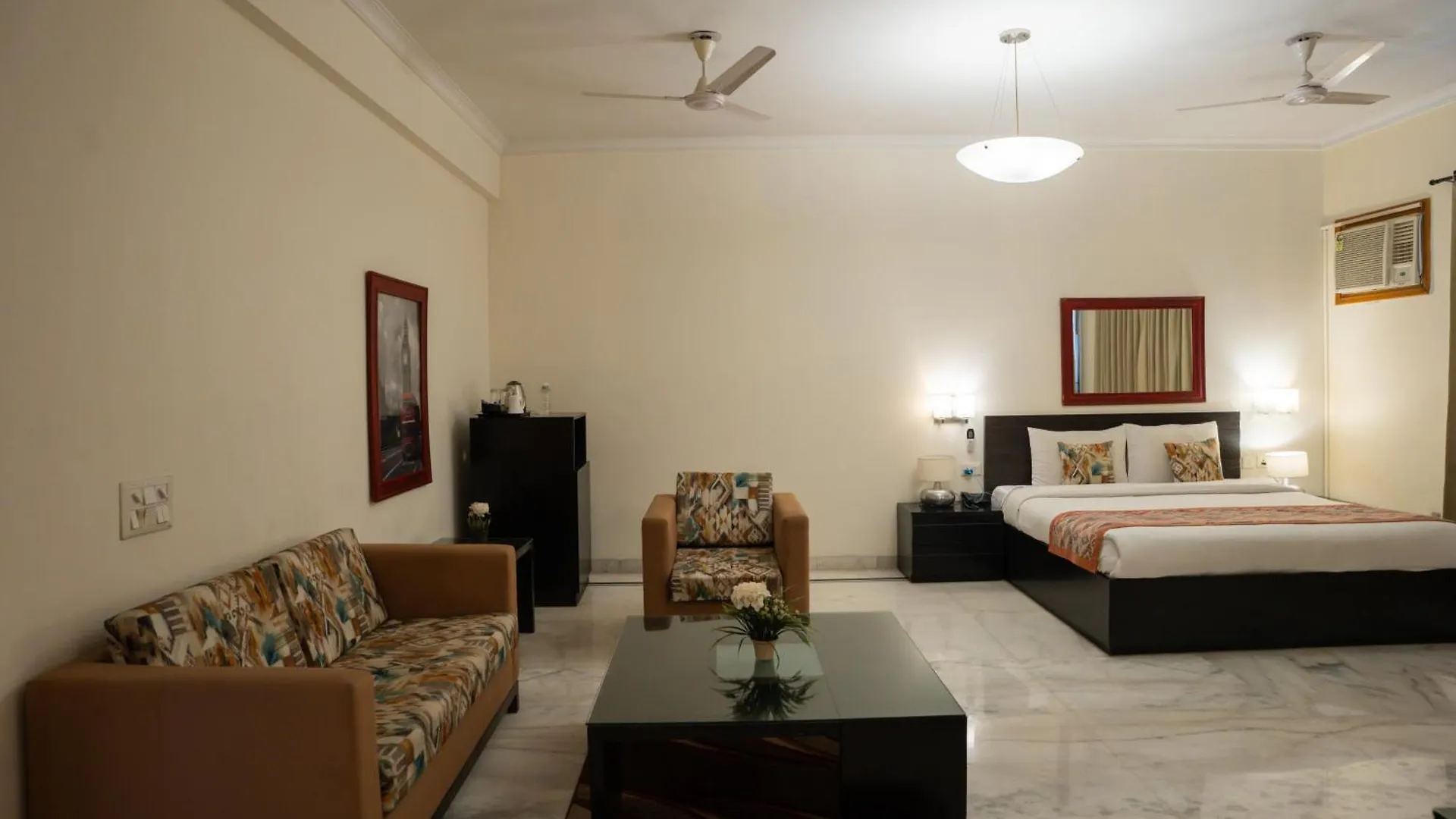 Ahuja Residency Cyber City I 구르가온 인도