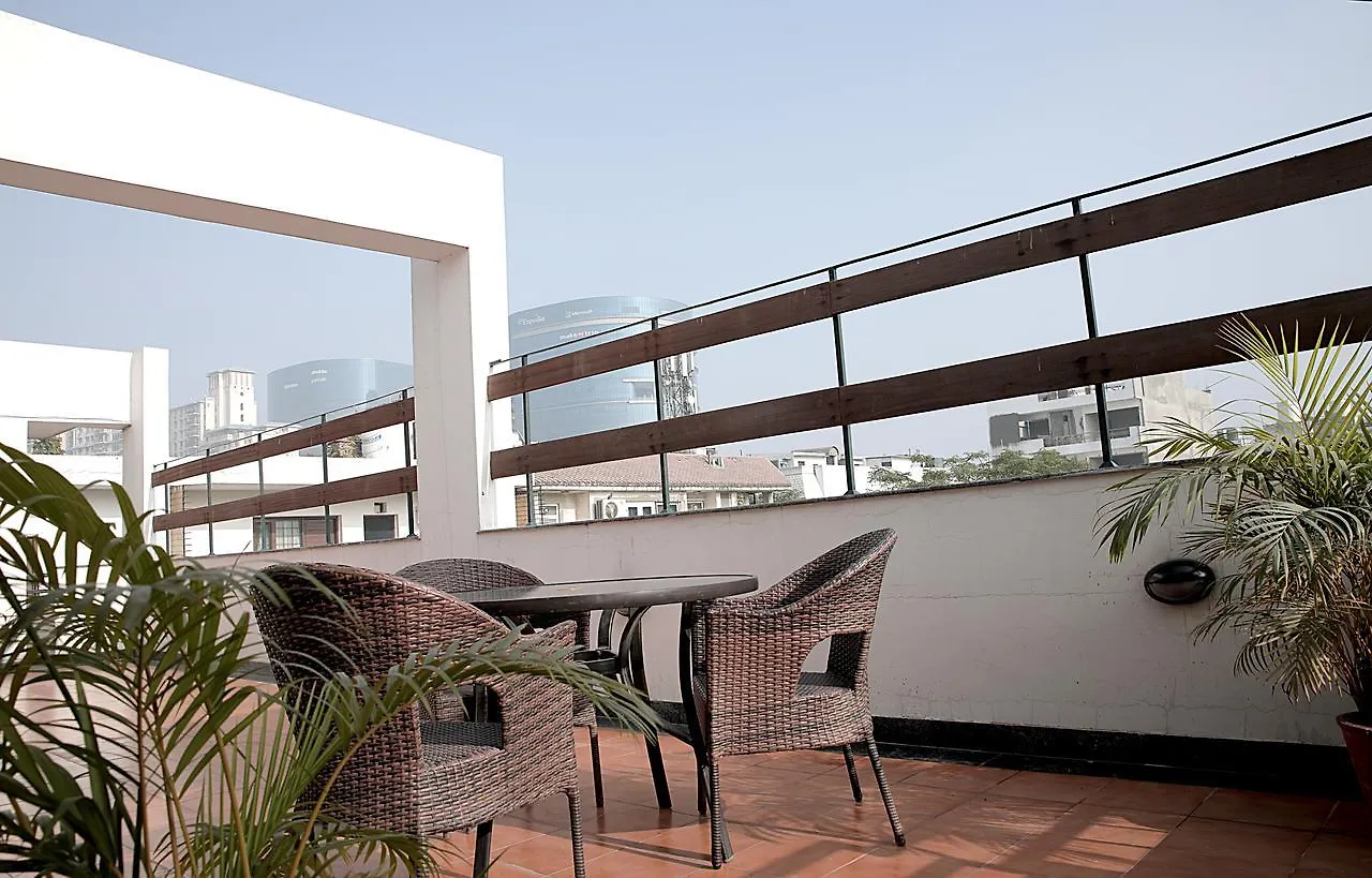 Ahuja Residency Cyber City I Gurgáon Penzion